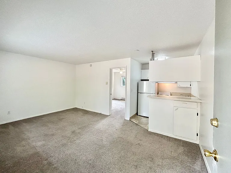 341-347 SE 30th Pl — Photo 6