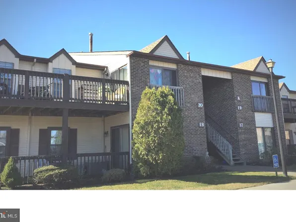 24 Pickwick Pl, Sewell, NJ 08080