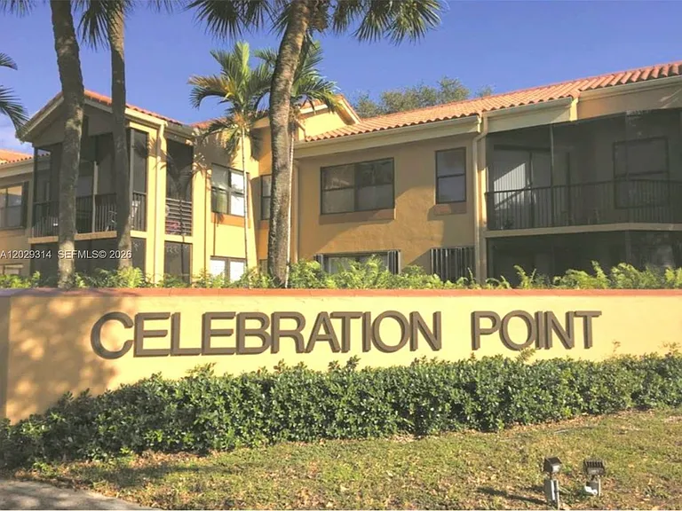 15495 Miami Lakeway N #1054 — Photo 23
