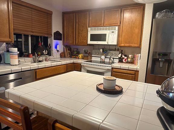 2nd image of 207 Live Oak Cir #47