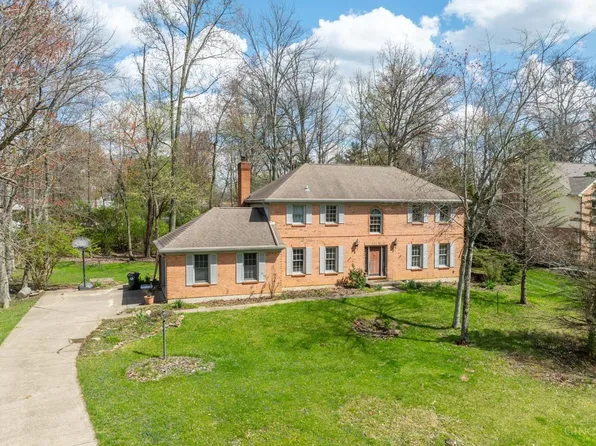5708 Whistling Wind Ln, Milford, OH 45150
