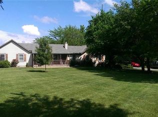 24425 S Myers Ct, Peculiar, MO 64078