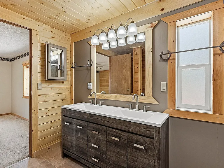 408 N Harmony Dr — Photo 10