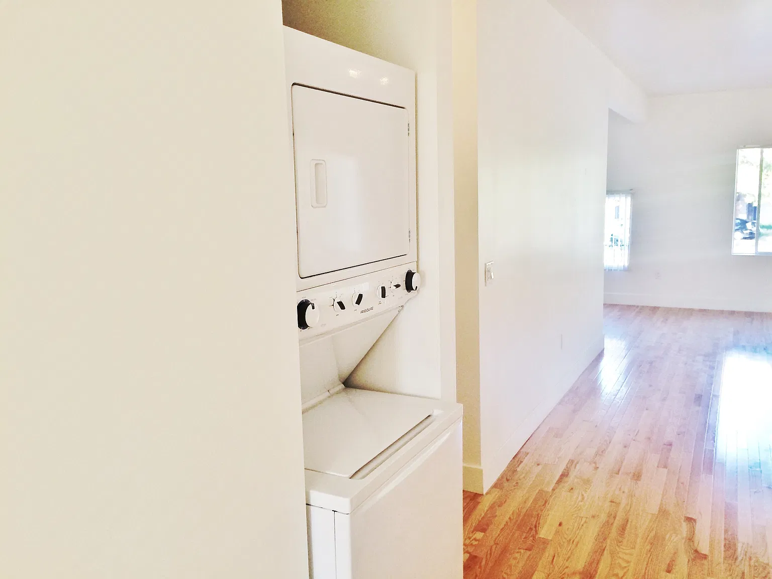 2 bed, $3,350 — Photo 4