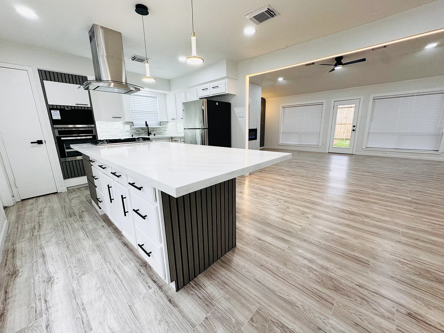 3 bed, 1650 sqft, $2,599 — Photo 4