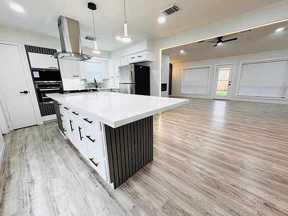 4th image of 2326 Briarview Dr #1