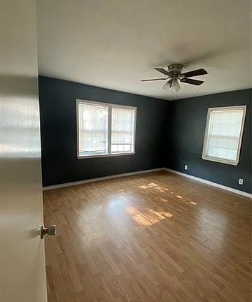4th image of 502 Cummins St