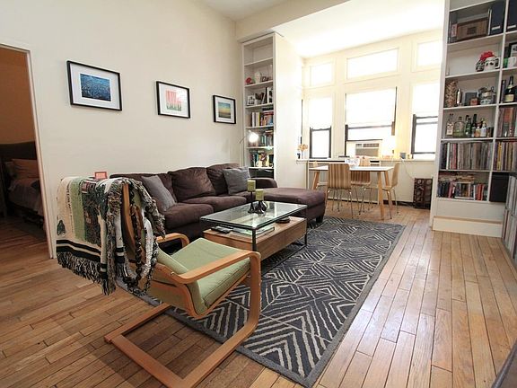 2nd image of 46 W 85th St APT 2A