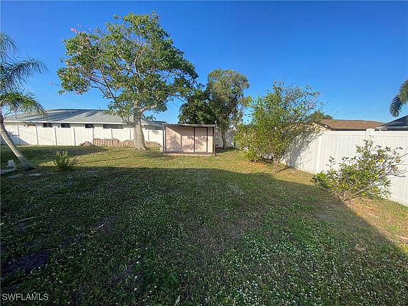 2nd image of 1819 SE 13th Ter