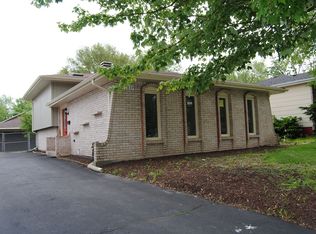 17837 Locust St, Lansing, IL 60438