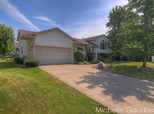 6645 Jousma Ct SE, Caledonia, MI 49316