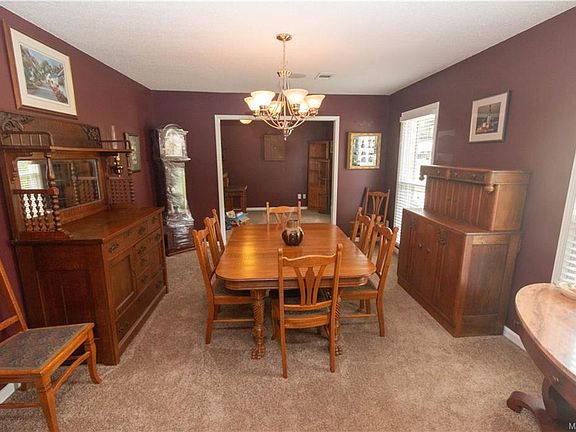 5th image of 143 Ledyard Dr