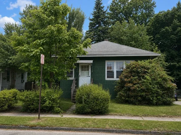 79 Thaddeus St, Chicopee, MA 01020