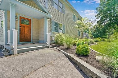 2nd image of 418 Pond St