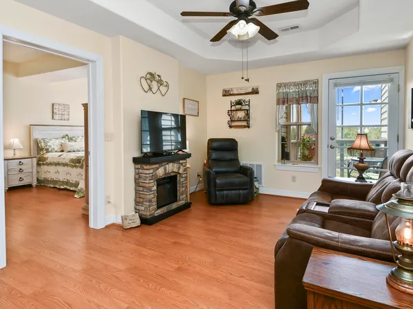 180 Grace Chapel Road #214, Blue Eye, MO 65611