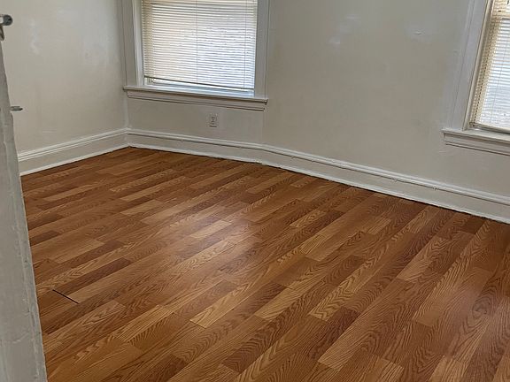 5th image of 6324 N Claremont Ave #2