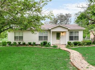 220 E Barron Ave, Fort worth, TX 76140