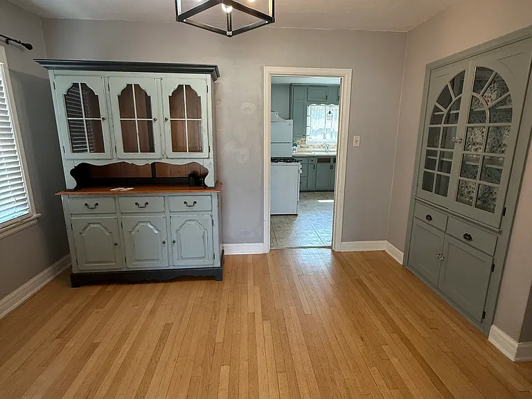 1307 S Clay St — Photo 4