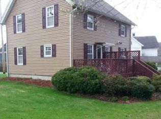 3 Lombard St, Warren, MA 01083