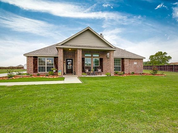 5th image of 1095 Harmony Cir