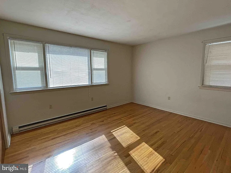 5 Commercial Dr #2 — Photo 7