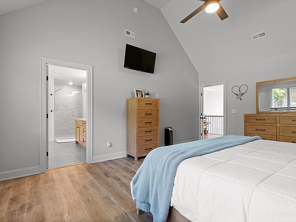 4th image of 8665 Woodbury Acre Ct