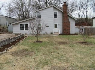 1308 Sandalwood Dr, Belleville, IL