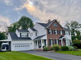 11 Wetherby Ct, Cohoes, NY 12047