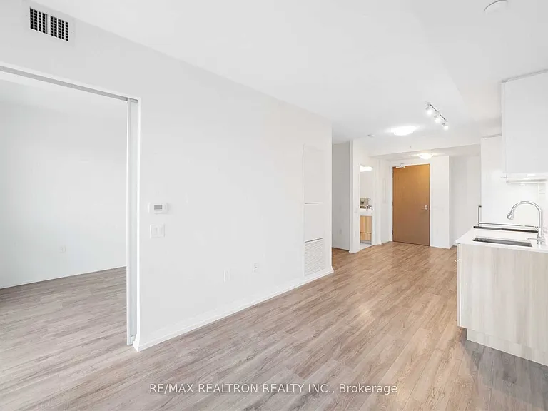251 Jarvis St #2102 — Photo 4