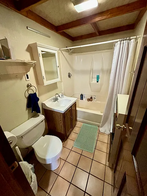 2 bed, $3,200 — Photo 4