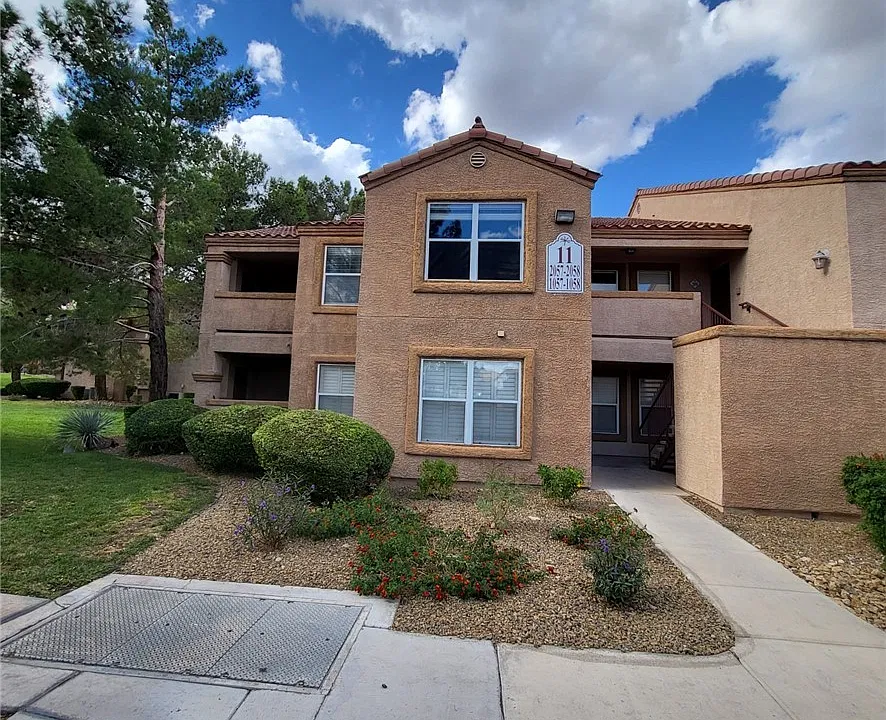 1150 N Buffalo Dr #2057
