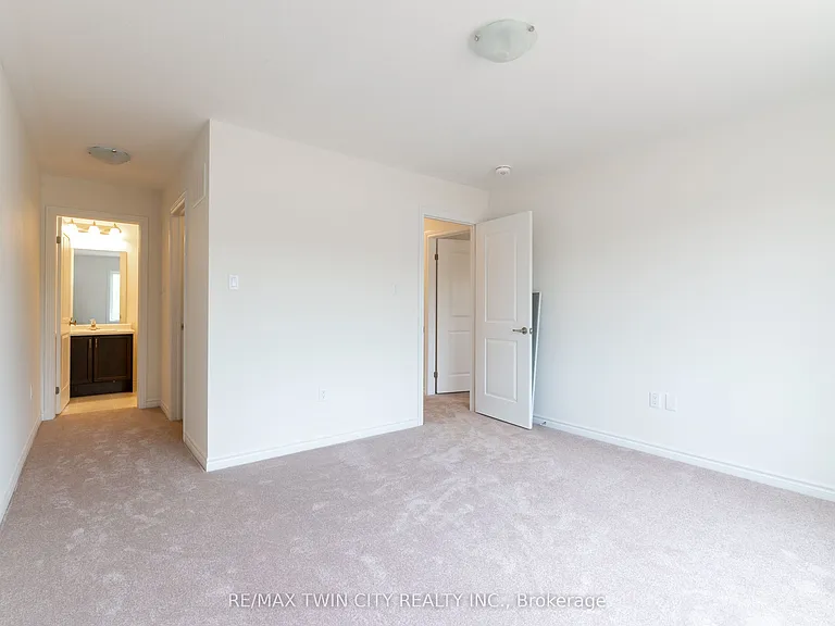 33 Dennis Ave — Photo 15