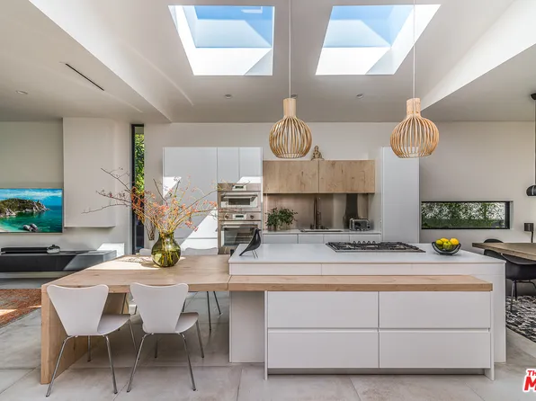 12337 Rye St, Studio City, CA 91604