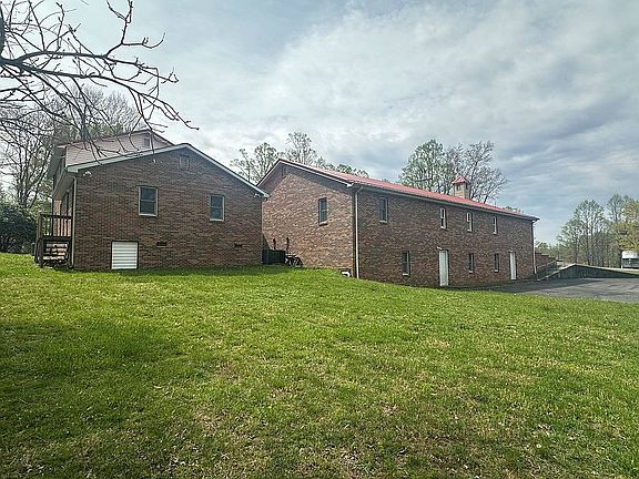 5th image of 2569 Summerlee Rd