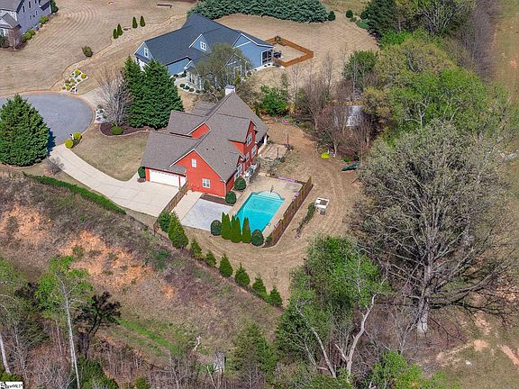 2nd image of 240 Clearridge Way