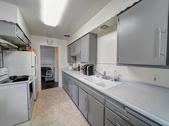 4th image of 1440 Sonoma St