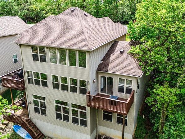 1448 Cliftmont Cir, Lawrenceburg, IN 47025