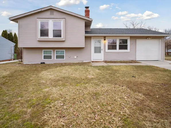 6699 Deer Ct, Bedford, OH 44146