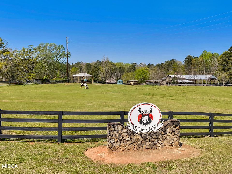 1st image of 40 Pea Ridge Rd