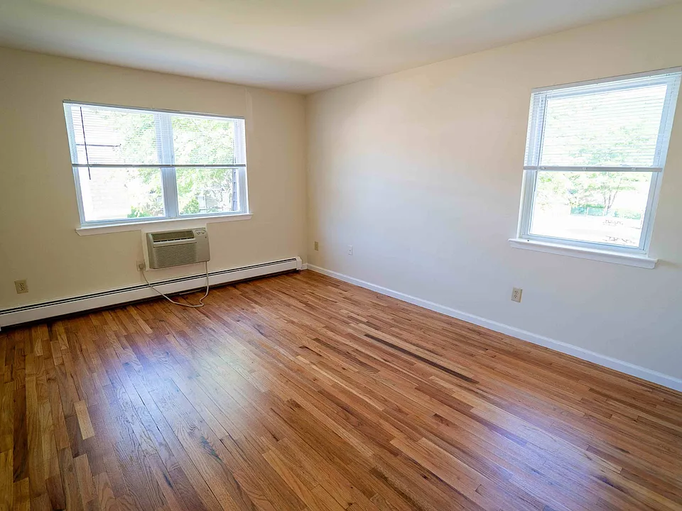 1 Bedroom - Bedroom