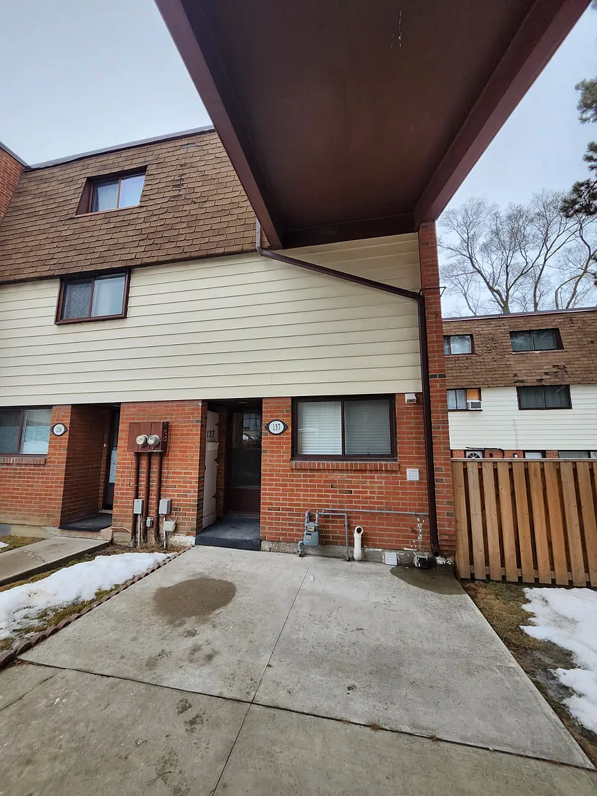 180 Mississauga Valley Blvd #137 photo 1