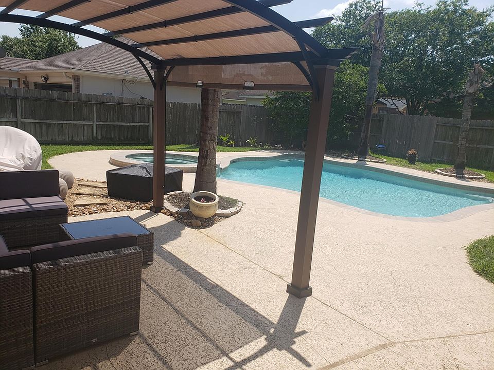 Shaded Deck Overlooking Heated Pool & Spa