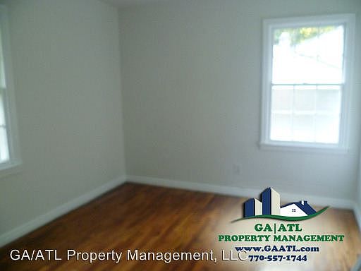 4th image of 686 W Warren Dr