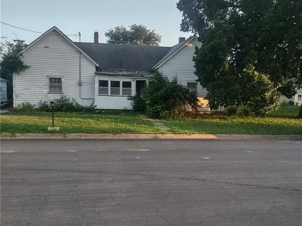 117 W North St, Lincoln, KS 67455