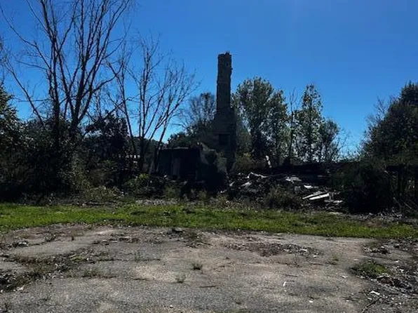 2035 Brown Cemetery Rd, Luray, TN 38352