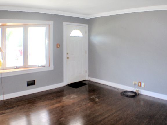2nd image of 5303 W 90th St