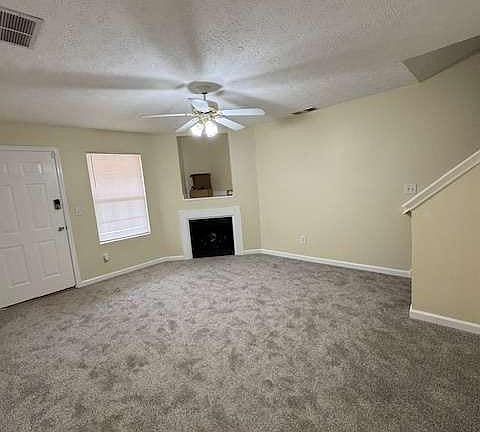 4th image of 253 Whistle Way