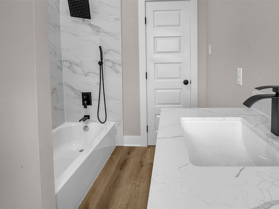 1st image of 614 11th St #614