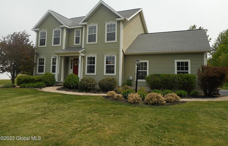 2nd image of 16 Fox Glove Way