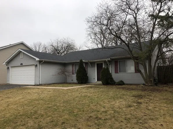 448 Independence Ln, Bolingbrook, IL 60440